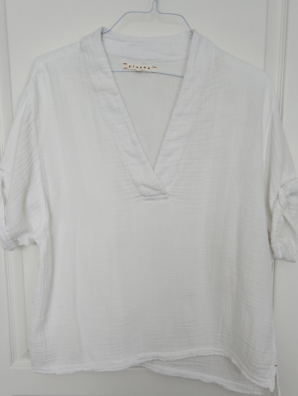 XiRENA White Cotton Gauze V-Neck Tunic, Large